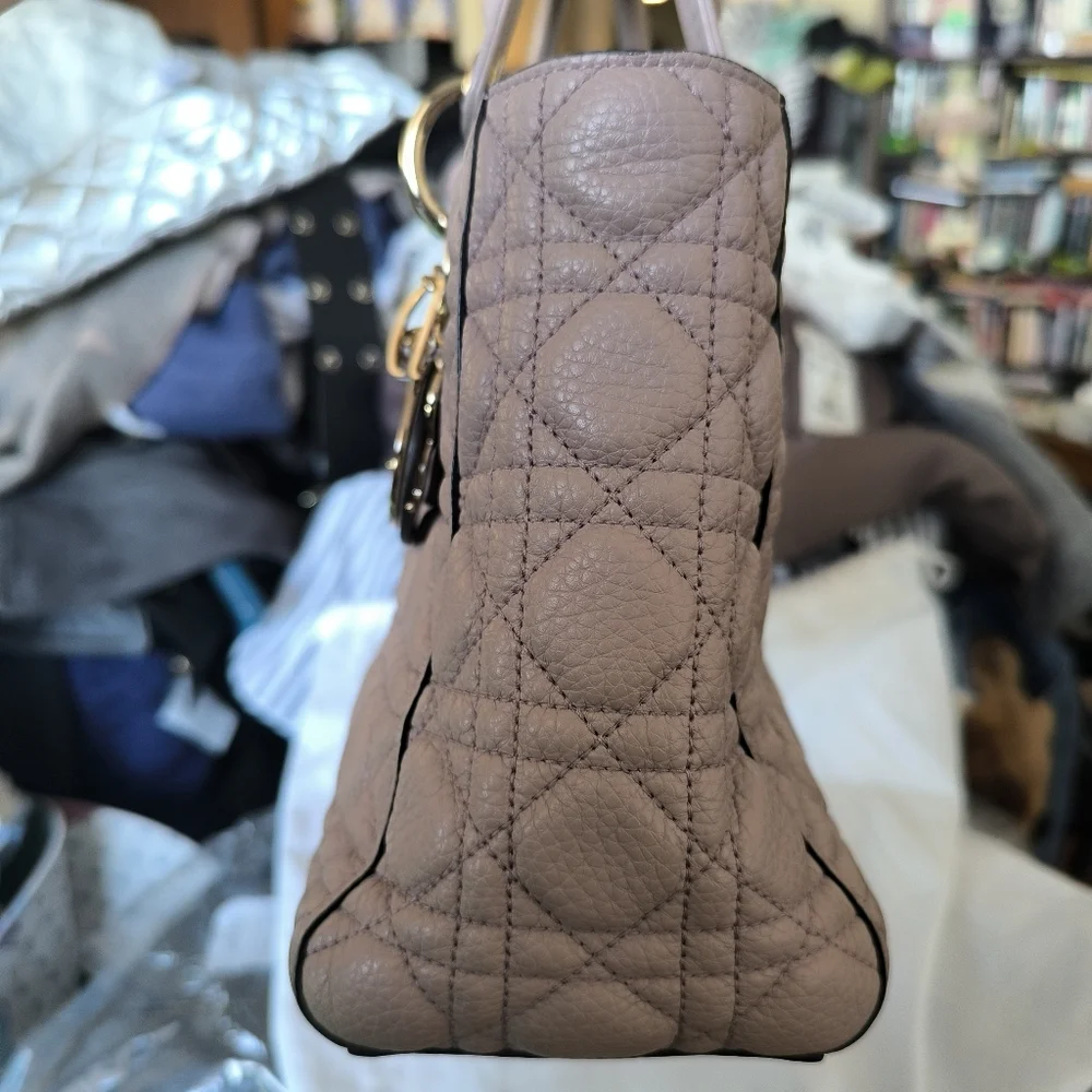 CHRISTIAN DIOR Grained Calfskin Medium Supple Lady Dior